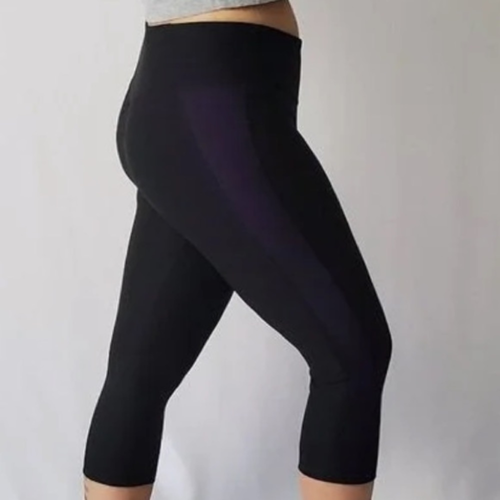 Nike Black Cropped Leggings